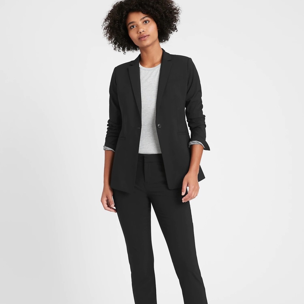 NWT Banana Republic Italian wool blend suit in black